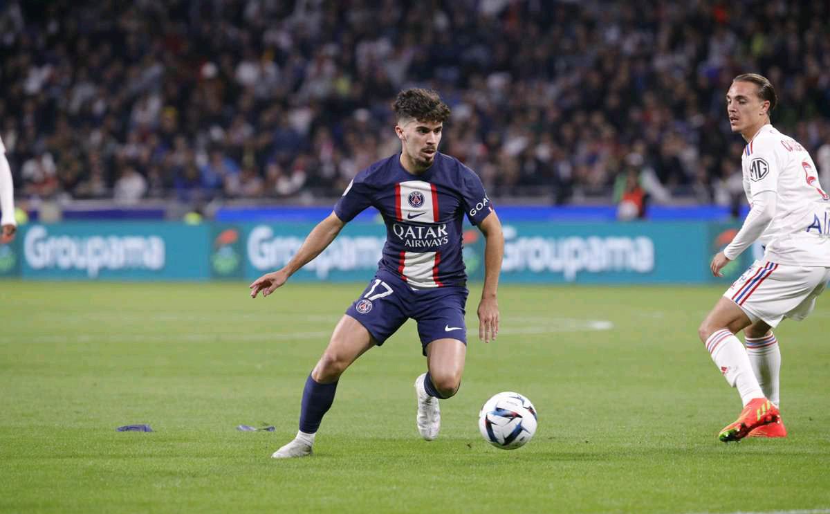 部对其垂涎 部对其垂涎