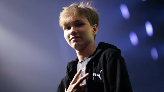 重视年轻球 重视年轻球